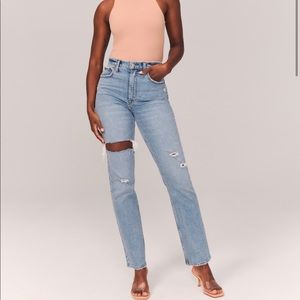 Abercrombie & Fitch Curve Love 90s Ultra High Rise Straight Jean size 30 Regular